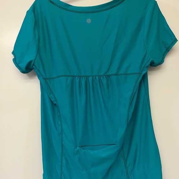 Athleta : Teal Green Short Sleeve Top with zippered back pocket - Picture 2 of 3